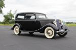 Ford V8 Deluxe Tudor Sedan 1937 года